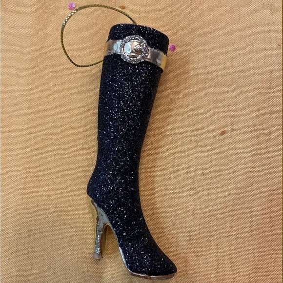 Beautiful Boot Ornaments for your Tree (4) - Picture 2 of 5